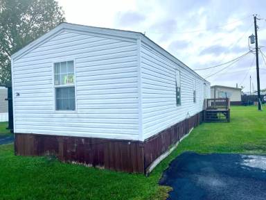 Main picture of 5613 FM 2004 Rd