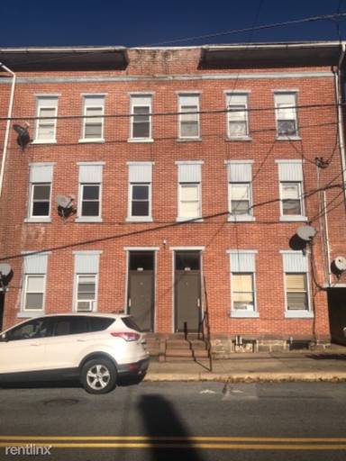 Main picture of 301 Main St
