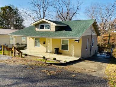 Main picture of 19 Gilliam St