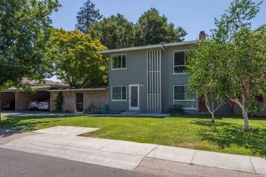 Main picture of 355 Waverley St
