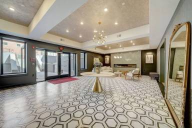 Main picture of 4550 Mitchell St