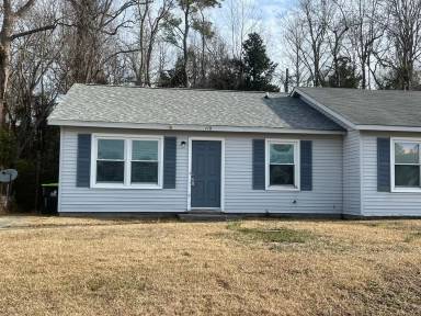 Main picture of 118 Stallion Dr