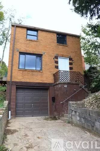 Main picture of 270 Laveton Ave
