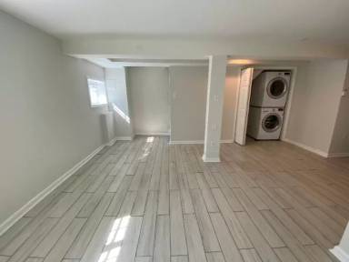 Main picture of 220 Ascot Pl NE