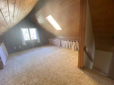 Main picture of 63980 N Highway 97