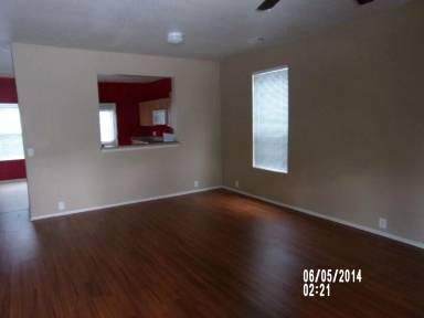 Main picture of 23823 Single Oak St