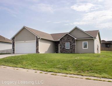 Main picture of 112 Prairie Meadow Rd