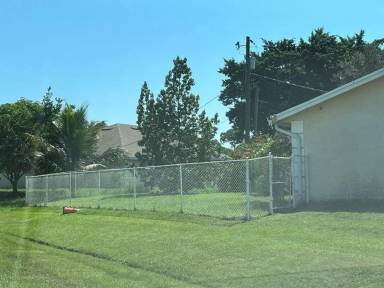 Main picture of 1901 SW Sunglow St