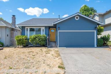 Main picture of 15657 SW 82nd Ave