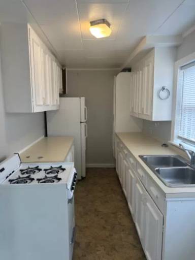 Main picture of 221 S Knoblock St