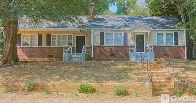 Main picture of 150 N Cleveland Park Dr