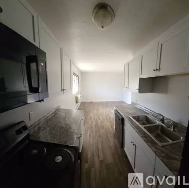 Main picture of 425 10th St N