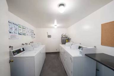 Main picture of 856 Highland Dr