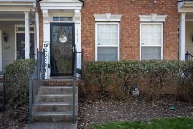 Main picture of 7031 Sunnywood Dr