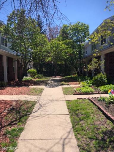 Main picture of 3916 Courtyard Pl SE