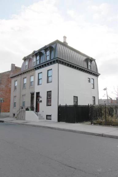 Main picture of 129 N Stockton St