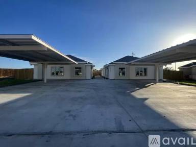 Main picture of 5901 Puffin Ave