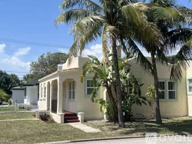 Main picture of 5915 N Flagler Dr