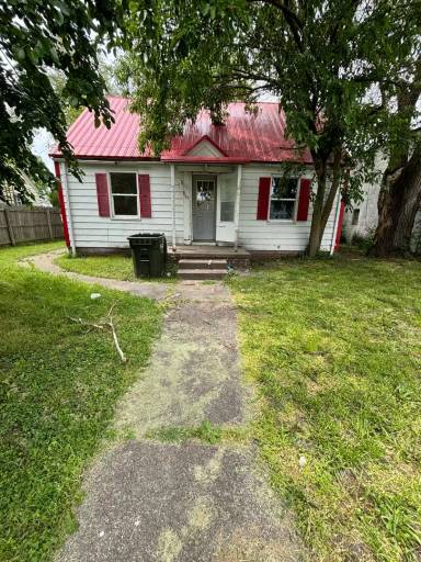 Main picture of 807 N Olive St