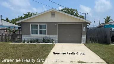 Main picture of 6819 Sanderling Ln