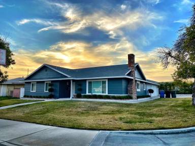 Main picture of 2145 Victoria Way