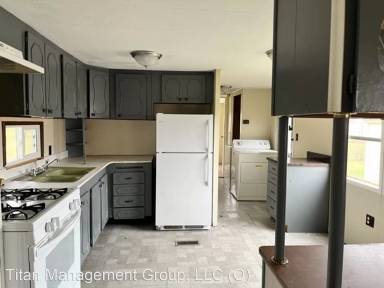 Main picture of 409 W Fowler Rd