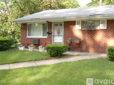 Main picture of 2025 W Galbraith Rd