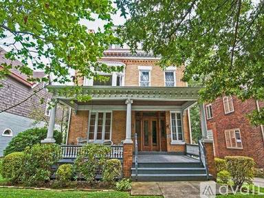 Main picture of 823 S Trenton Ave