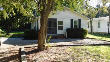 Main picture of 160 N Alexander St