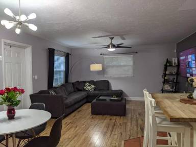 Main picture of 1905 Weeks Ave