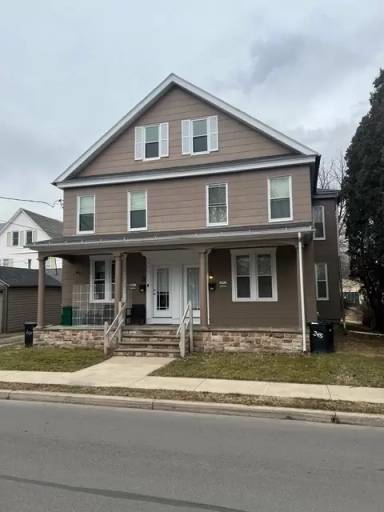 Main picture of 245 W 3rd St