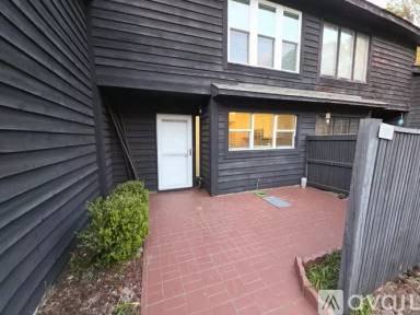 Main picture of 203 Crawford Creek Dr