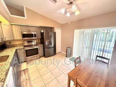Main picture of 2587 Logsdon St