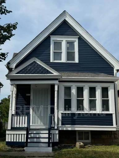 Main picture of 2975 N 21st St