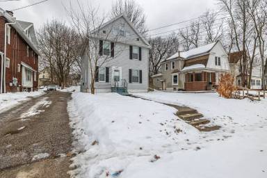 Main picture of 783 Boulevard St