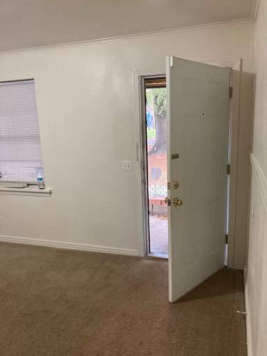 Main picture of 1835 Vivian St