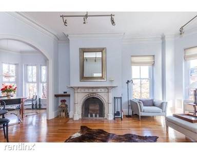 Main picture of 495 Columbus Ave