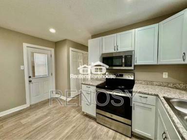 Main picture of 1138 E 8th St