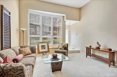 Main picture of 1328 S Federal St