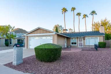 Main picture of 2706 E Dahlia Dr