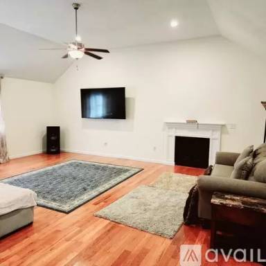 Main picture of 3 Moore Dr