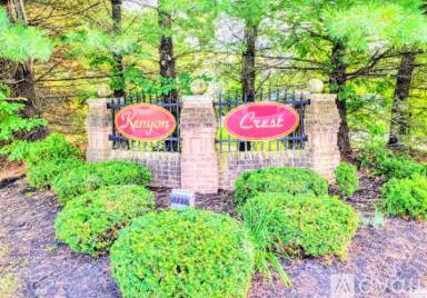 Main picture of Kenyon Crest Condominiums