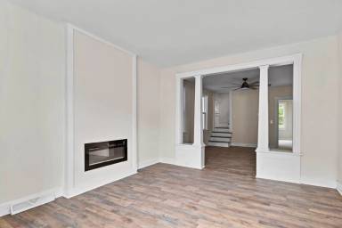 Main picture of 420-422 Walnut St