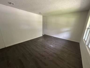 Main picture of 317 SE Arter Ave