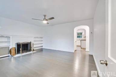 Main picture of 64 Boltin St