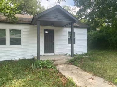 Main picture of 204 Glover St