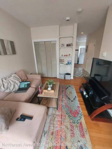 Main picture of 774 E 5th St