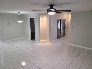 Main picture of 2517 Bluegill St