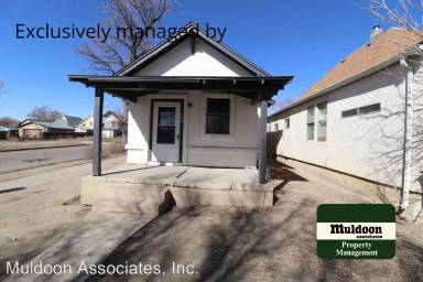 Main picture of 801 E 6th St