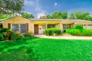 Main picture of 6313 Halifax Rd